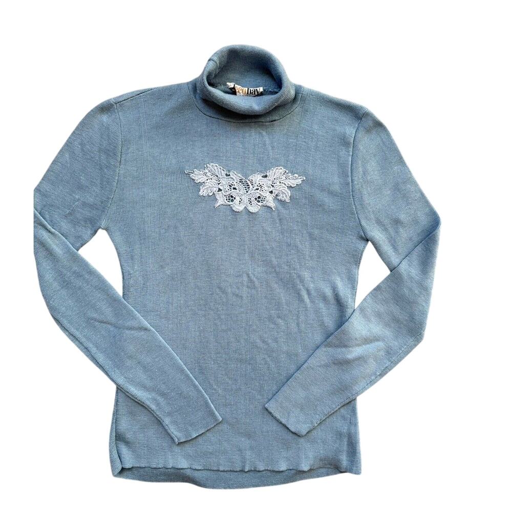 VINTAGE Ecco Bay Baby Blue Turtle Neck And Its Lace Decal Made In USA L‎
